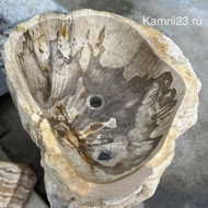 Умывальник на пьедестале из окаменелого дерева 363 кг